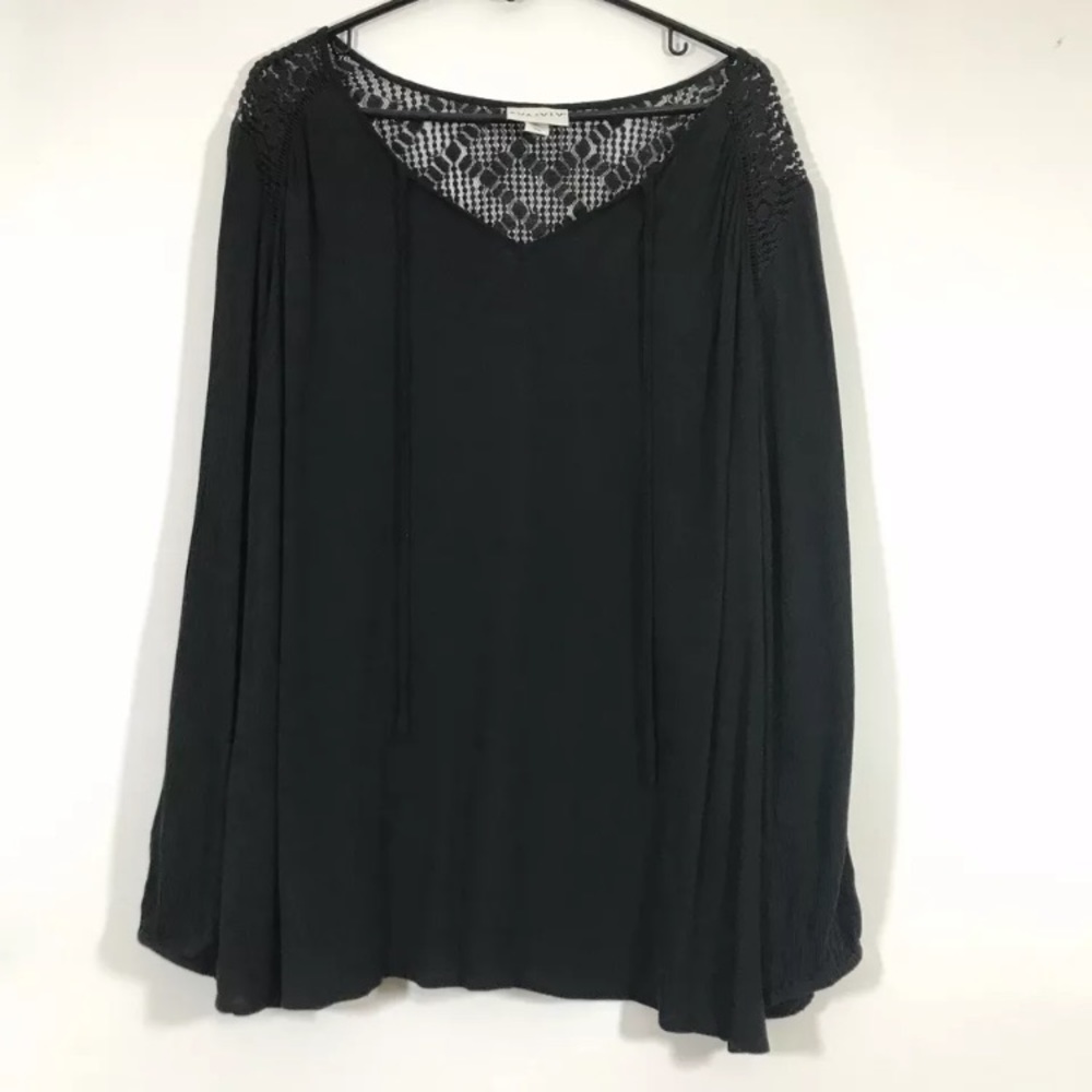 Ava&viv 3X Black Crinkle Peasant Lace Panel Top